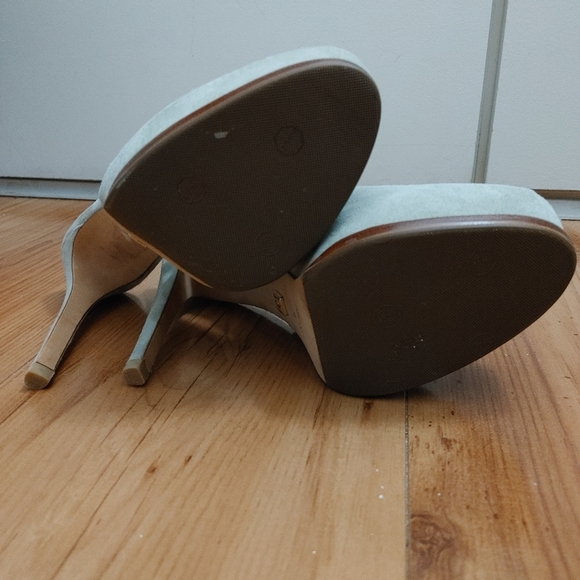 Pour la Victoire Platform Heels - Picture 3 of 5